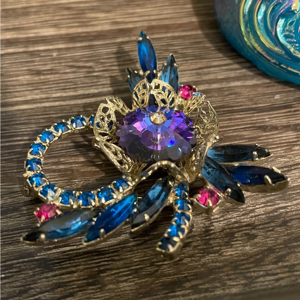 Violet Blue Purples Rivoli Stones Gold Lace True-Vintage Juliana DELICATE BROOCH